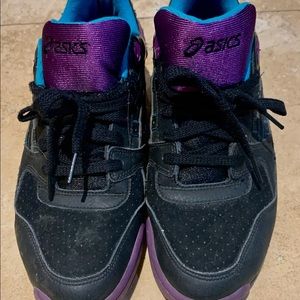 ASICS Men’s 9.5 Sneakers